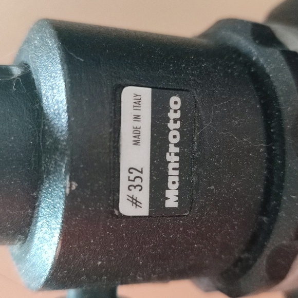 Manfrotto Tripod w/ Ballhead - Picture 2 of 8